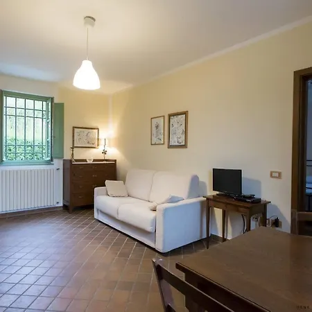 Monte A Alloggio per agriturismo Pescia